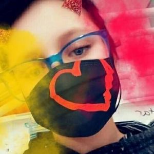 Meet your Posher, Mia